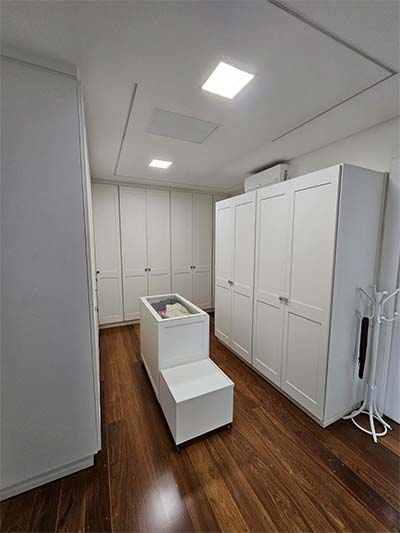 Closet closet