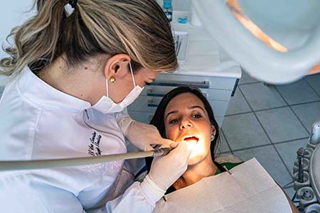 Limpeza dos dentes limpeza dos dentes