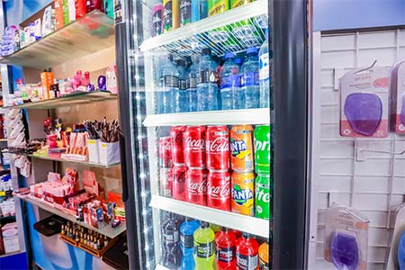 Áua e refrigerantes água e refrigerantes