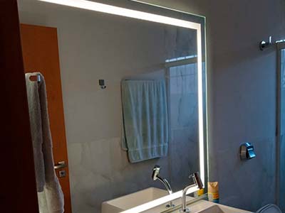 espelho com iluminação