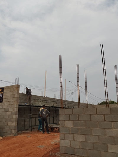 inicio da construção do barracão inicio da construção do barracão