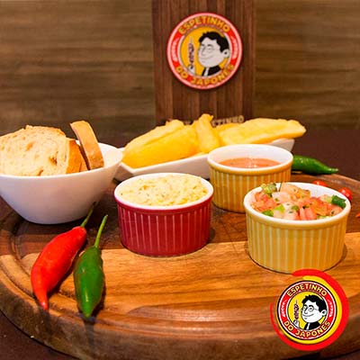 kit (pão de alho, mandioca, vinagrete, torrada e maionese). kit de pão de algo mandioca vinagrete torrada e maionese