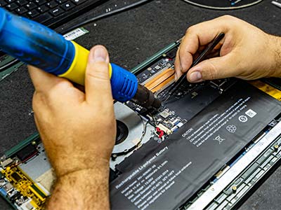 Instalação e manutenção de periféricos Troca de HD em um notebook
