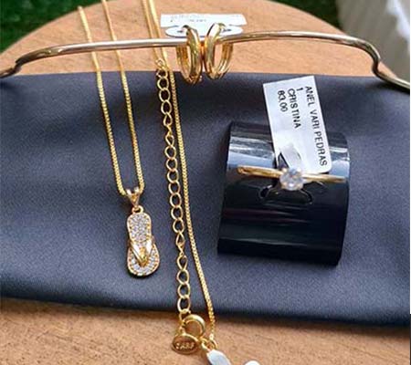 conjunto anel e colares conjunto anel e colares