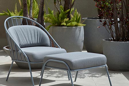 Poltronas e cadeiras para interiores e exteriores Poltronas