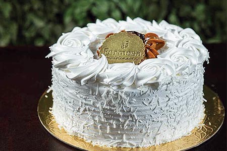 Bolo de ameixa e leite condensado cozido bolo de ameixa e leite condensado cozido