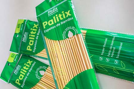 espetos de bambu