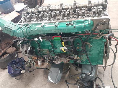 montagem motor volvo d13