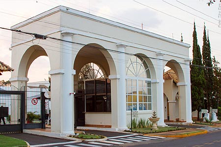 portaria do condominio vila dos chafariz