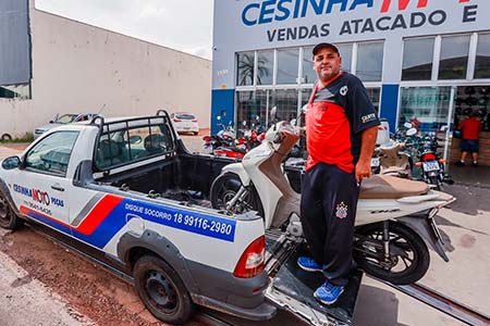 Buscamos e levamos sua moto transporte de moto
