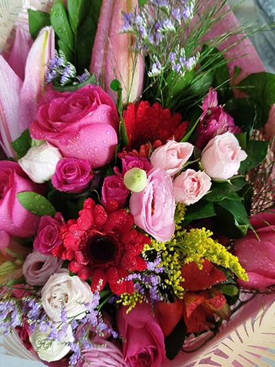 buquê com flores diversas