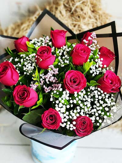 buquês de botões de rosas