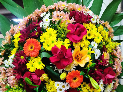 coroas de flores fúnebres
