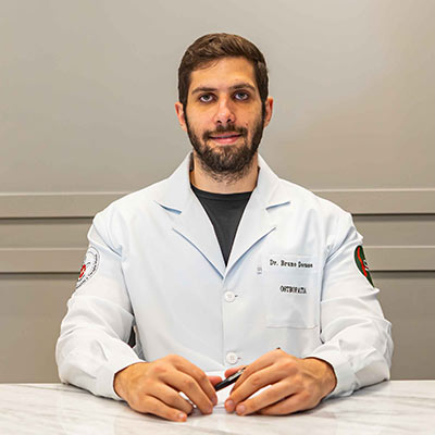 Dr. Bruno Docusse Dr. Bruno Docusse