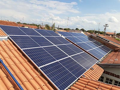 Painel solar instalado em residência Painel solar instalado em residência