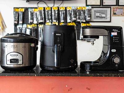 panela elétrica, air fryer e batedeira