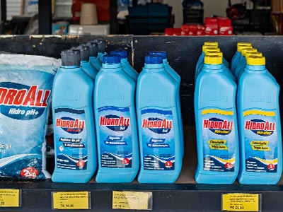 produtos para limpeza de piscina