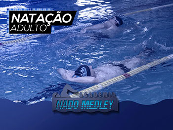 vários estilos de natação