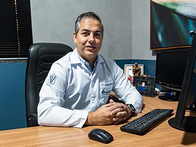 Médico veterinário - CRMV-SP 17101 Dr. Yudney Motta