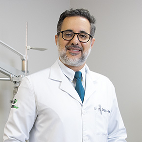 Dr. Douglas Luiz Pereira Dr. Douglas Luiz Pereira