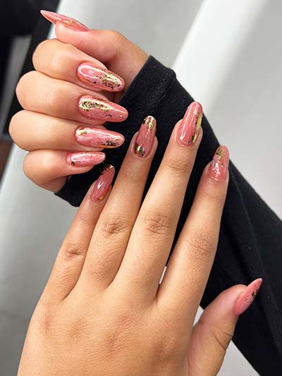 Unhas com acabamento texturizado Unhas com acabamento texturizado
