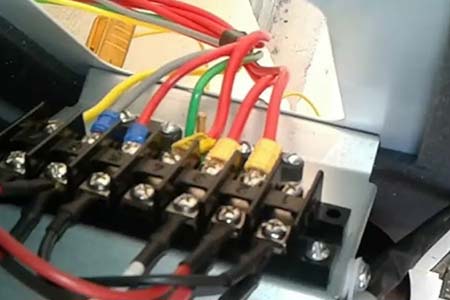 Troca e realocação de componentes da parte elétrica troca e realocação de componentes da parte elétrica