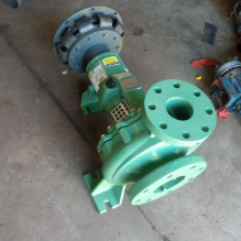 Dinâmica Eletro Motores em Araçatuba – Conjunto de motobomba verde