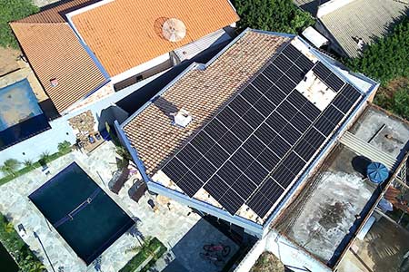 painel solar instalado em residência painel solar instalado em residência