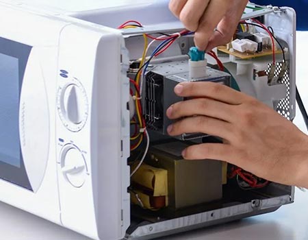conserto de micro-ondas higienização de máquina de lavar
