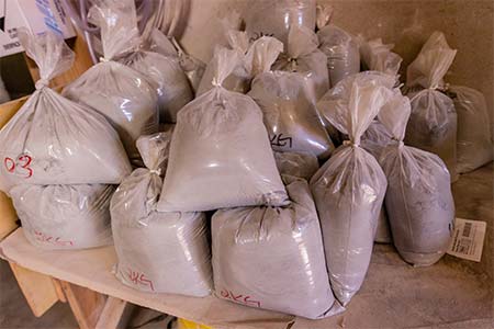 materiais ensacados para construção e acabamento