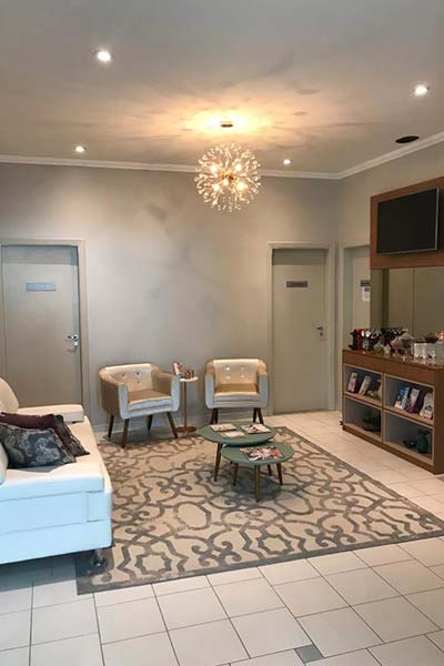 Sala de Espera de Clínica de Dermatologia