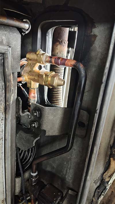 reparo de vazamento em sistema de refrigeração de caminhão