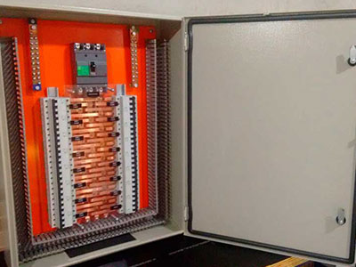 Caixas e quadros elétricos Caixas e quadros elétricos