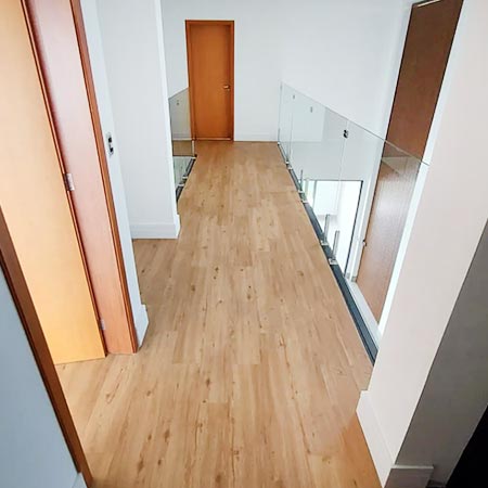 piso em corredor piso em corredor
