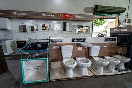 Sanitários e armários para banheiro