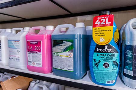 Desincrustante ácido, limpa pedra e limpa canil produtos de limpeza