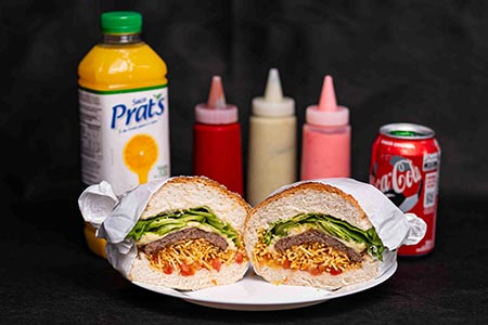 lanche, molhos, suco e refrigerante