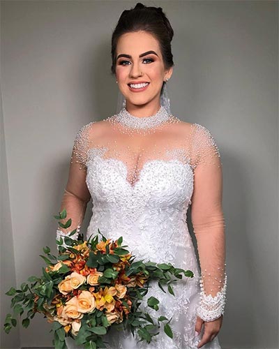 Vestido para npova noiva com vestido e buquê