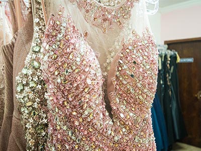 Vestidos com enfeites vestidos com enfeites