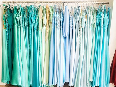 Vestidos em tons de verde e azul vestidos para madrinhas
