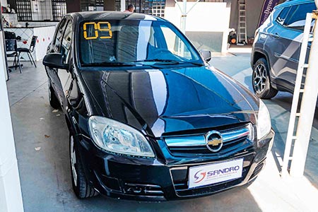 Carros com porta malas espaçoso