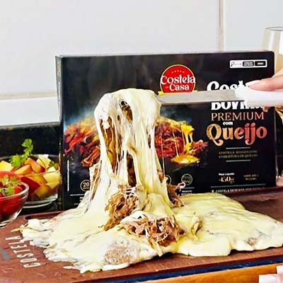 Costela desfiada premium com queijo