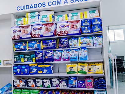Fraldas descartáveis para uso adulto