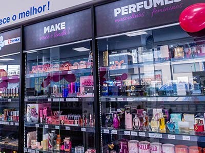 Perfumes e maquiagem