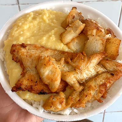 Marmitex com frango Marmitex com frango