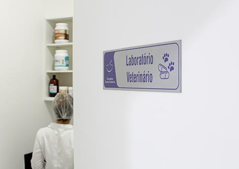 laboratório veterinário