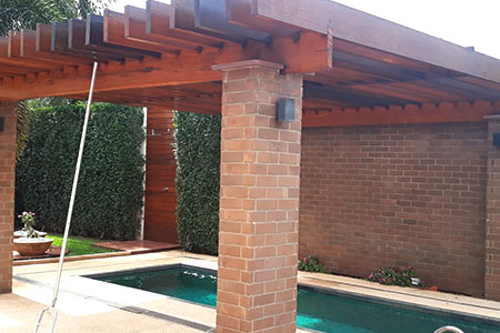 Pintura de área de piscina e pergolado em Araçatuba - SP