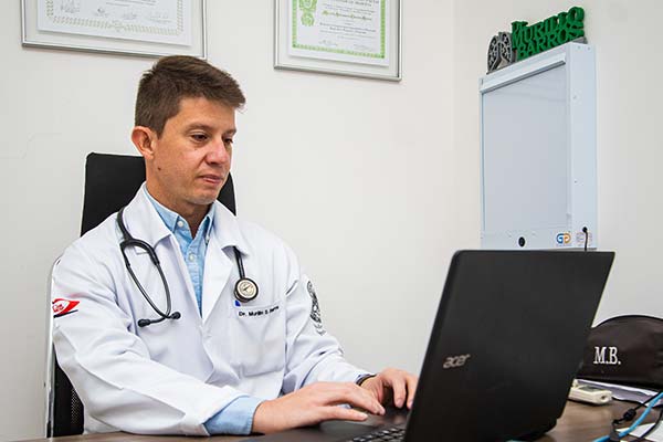 Dr. Murillo Salviano de Oliveira Barros