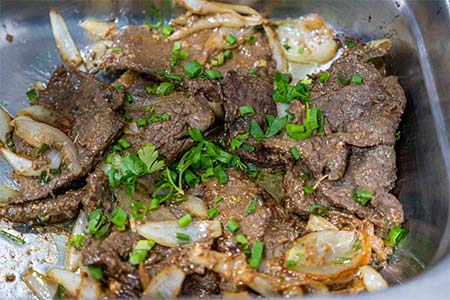 Carne acebolada carne acebolada