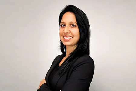 Dra. Shaiene de Souza Vieira | Médica Veterinária | CRMV 59448-SP Dra. Shaiene de Souza Vieira